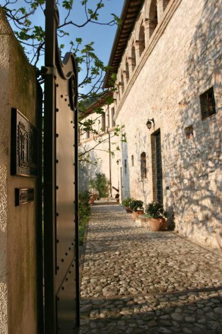 All Stone Horse Stable Converted To Elegant Apartment - Baltimora Spoleto Exterior photo